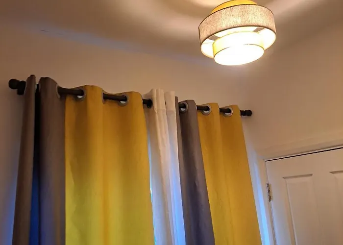 Lovely And Modern Groundfloor 1 Single Bedroom With Netflix, Tea/coffee/biscuits