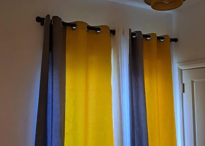 Lovely And Modern Groundfloor 1 Single Bedroom With Netflix, Tea/coffee/biscuits Бристоль